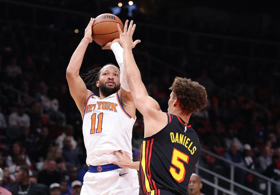 开云体育官网-布伦森30+13沃克空砍36分 尼克斯险胜老鹰